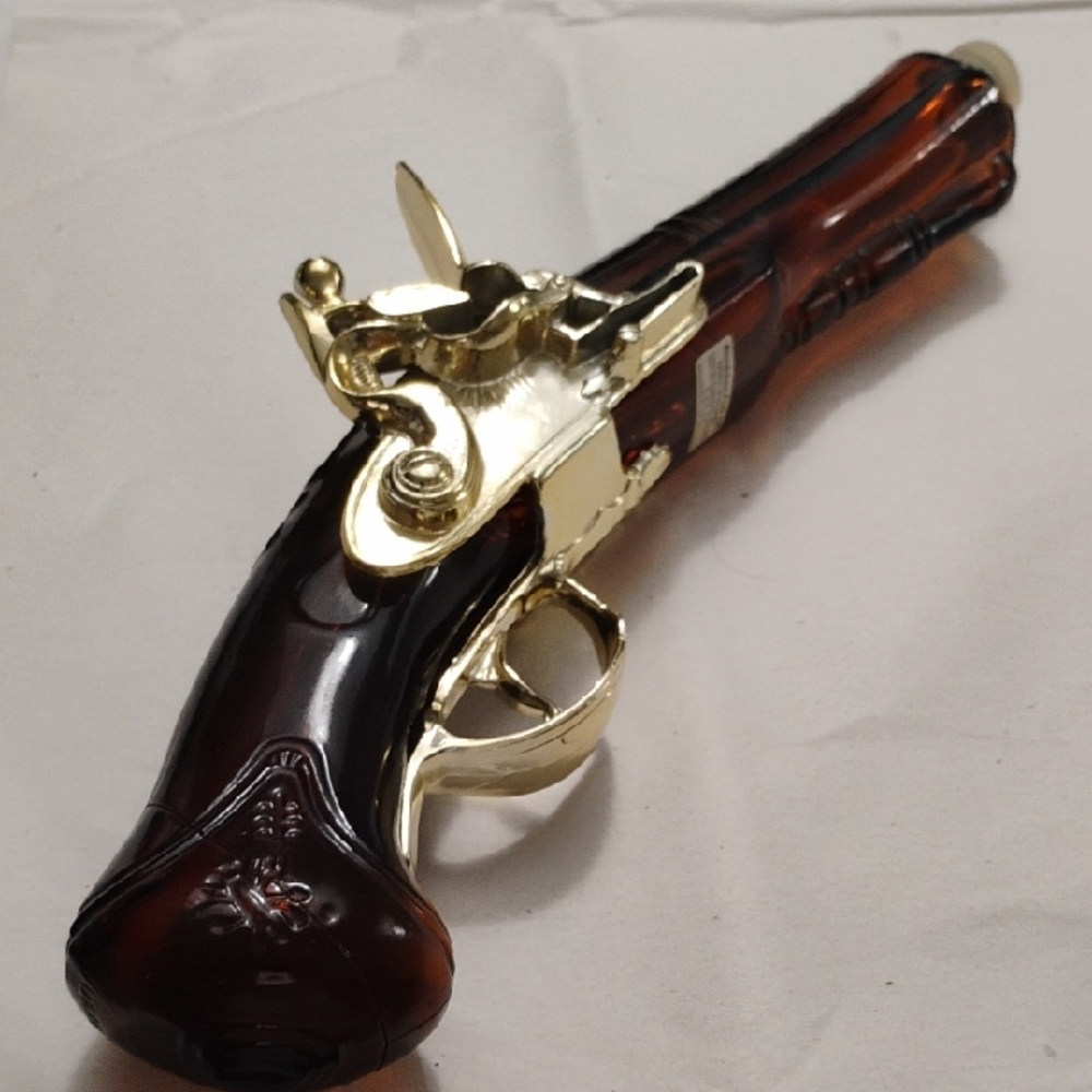 AVON Vintage Blunderbuss Pistol 1780 Empty After Shave Decanter. Glass, Plastic